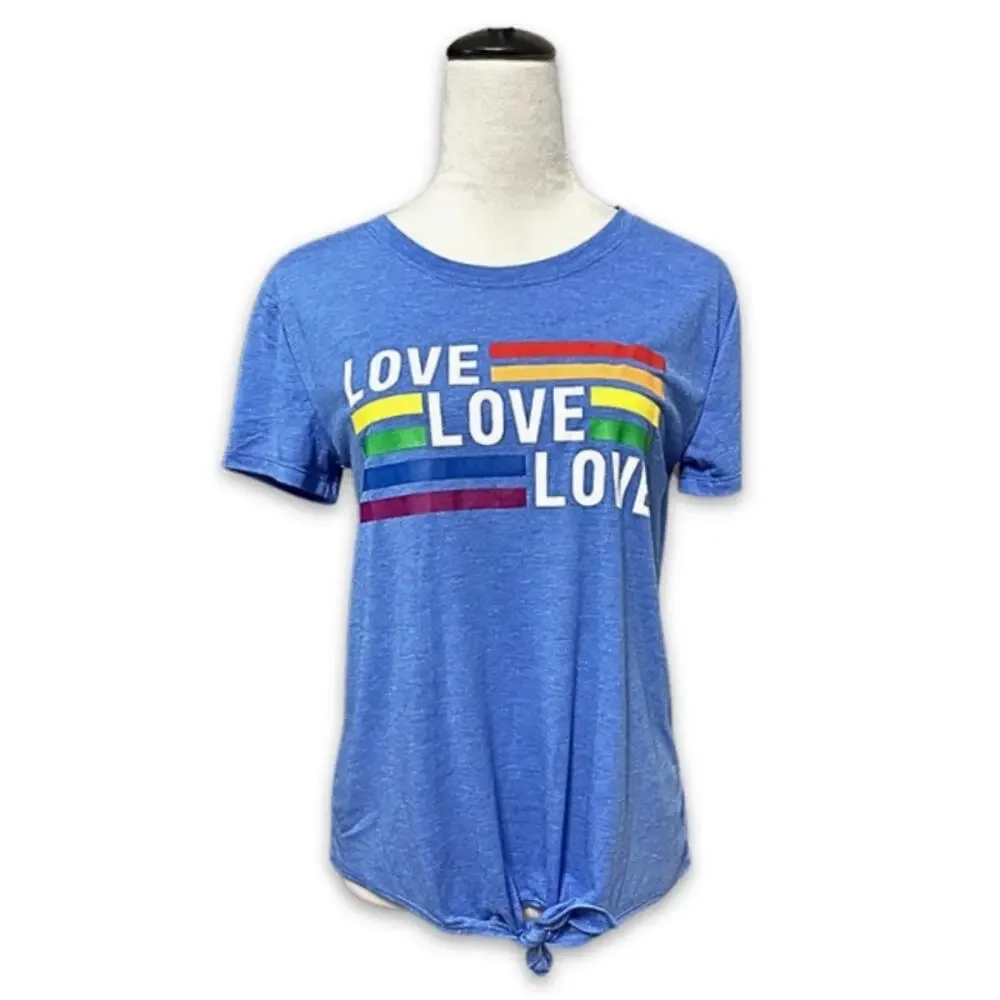 Well Worn T-Shirt "Love" Graphic Rainbow Design Front Knot Lightweight Blue W M
